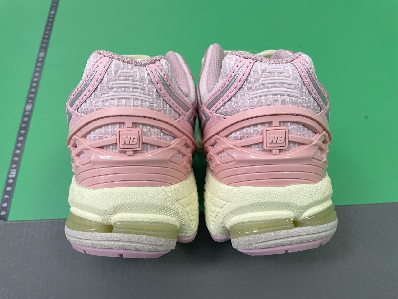 BF Batch New Balance 1906U -5