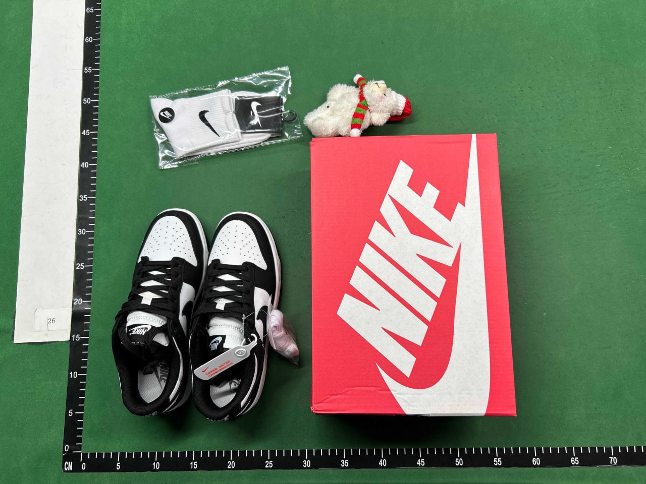 FK  Batch   Nike - Dunk Low Essential -5