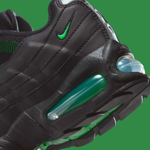 First Look At The Nike Air Max 95 OG “Green Shock”(pic5)