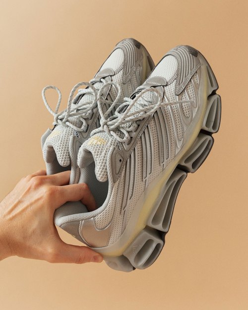 First Look At The adidas Mega X(pic1)